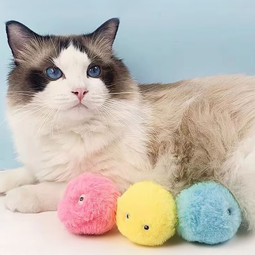 Плюшена топка за домашни котки